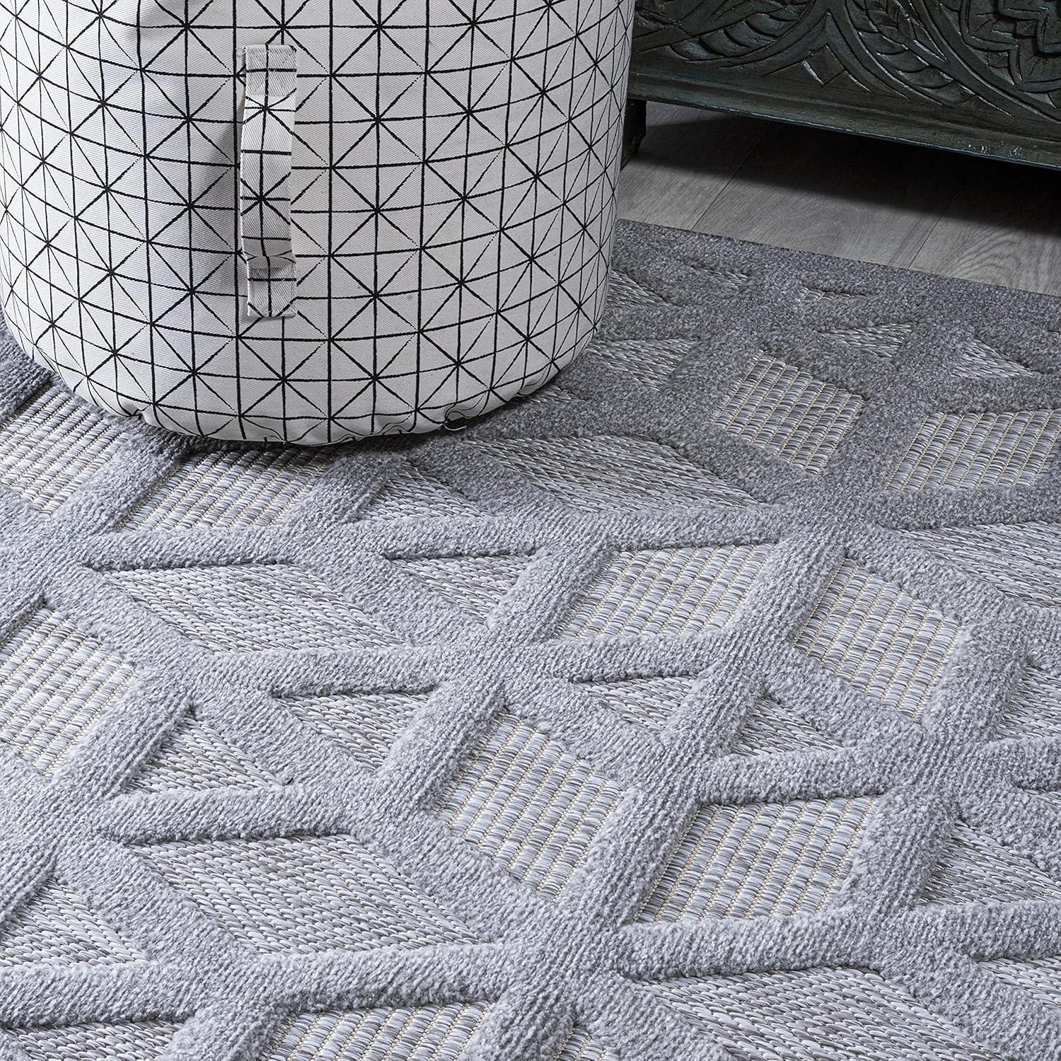 5'x8' Talaia Neutral Geometric Indoor/Outdoor Area Rug, Light Gray - JONATHAN Y