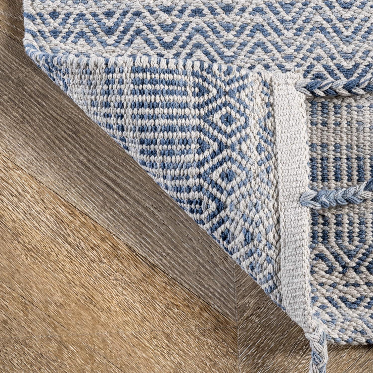 Diem Geometric Cotton Tassel Area Rug - nuLOOM