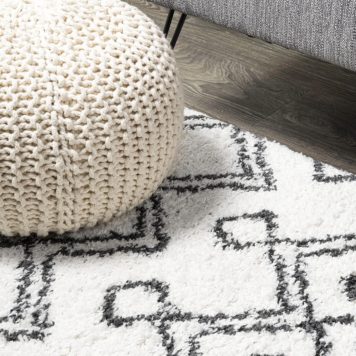 3'x5' Caimari Moroccan Diamond Shag Area Rug, White/Black - JONATHAN Y