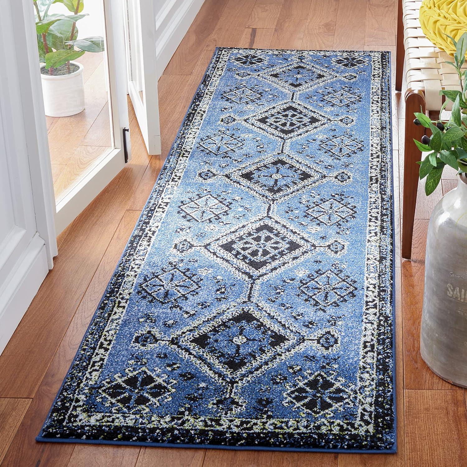 Vintage Hamadan VTH293 Power Loomed Area Rug  - Safavieh