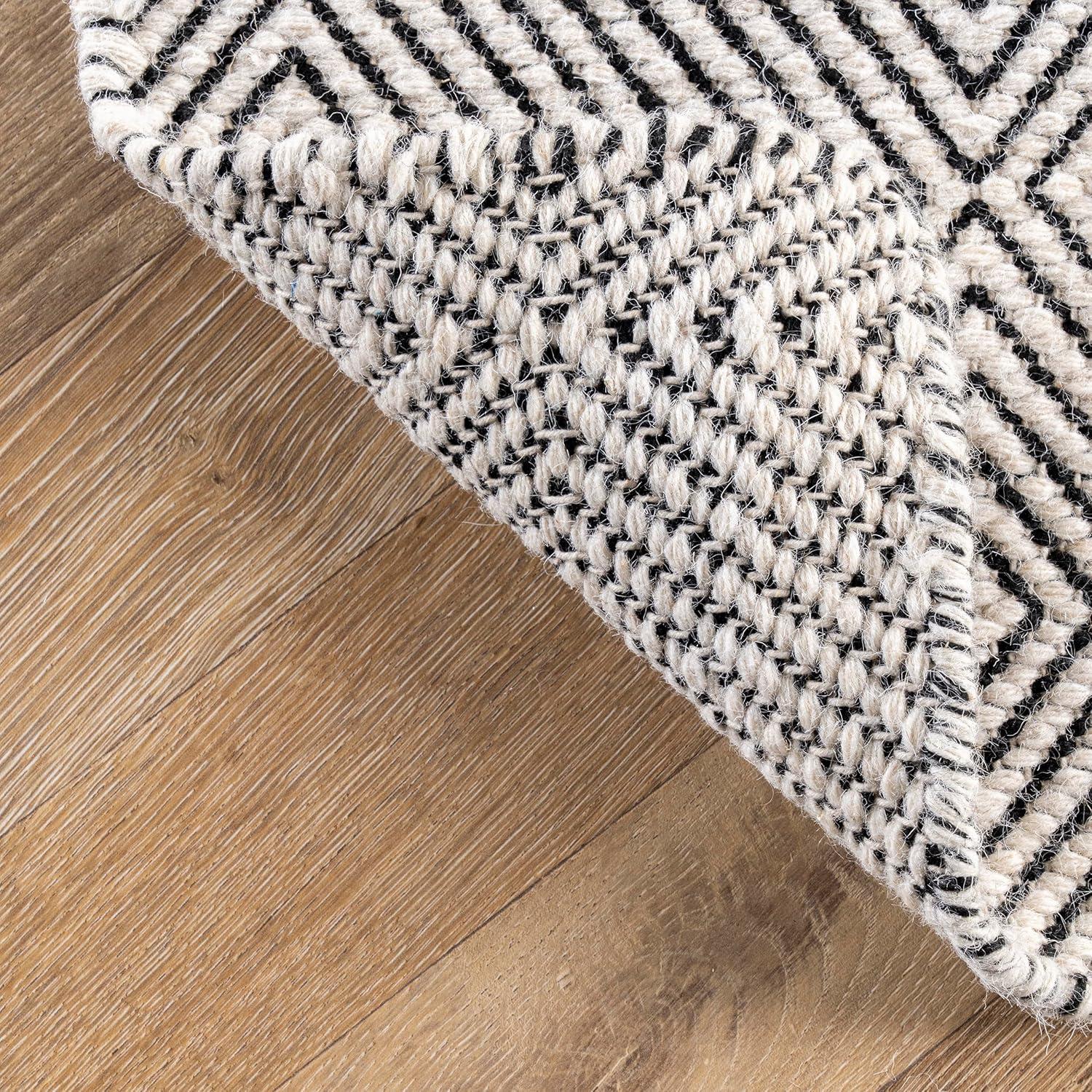 Nuloom Ago Diamond 2x6 Wool Runner Indoor Area Rug for Living Room Bedroom Dining Room Entryway Hallway Kitchen, Ivory