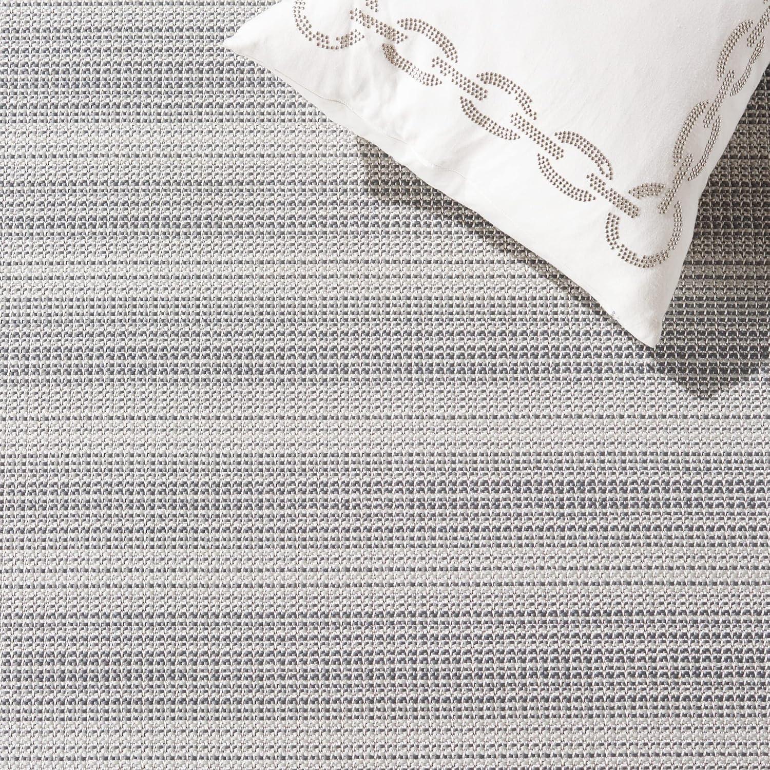 Hampton HTN231 Power Loomed Indoor/Outdoor Area Rug - Gray - 4'x6' - Safavieh.