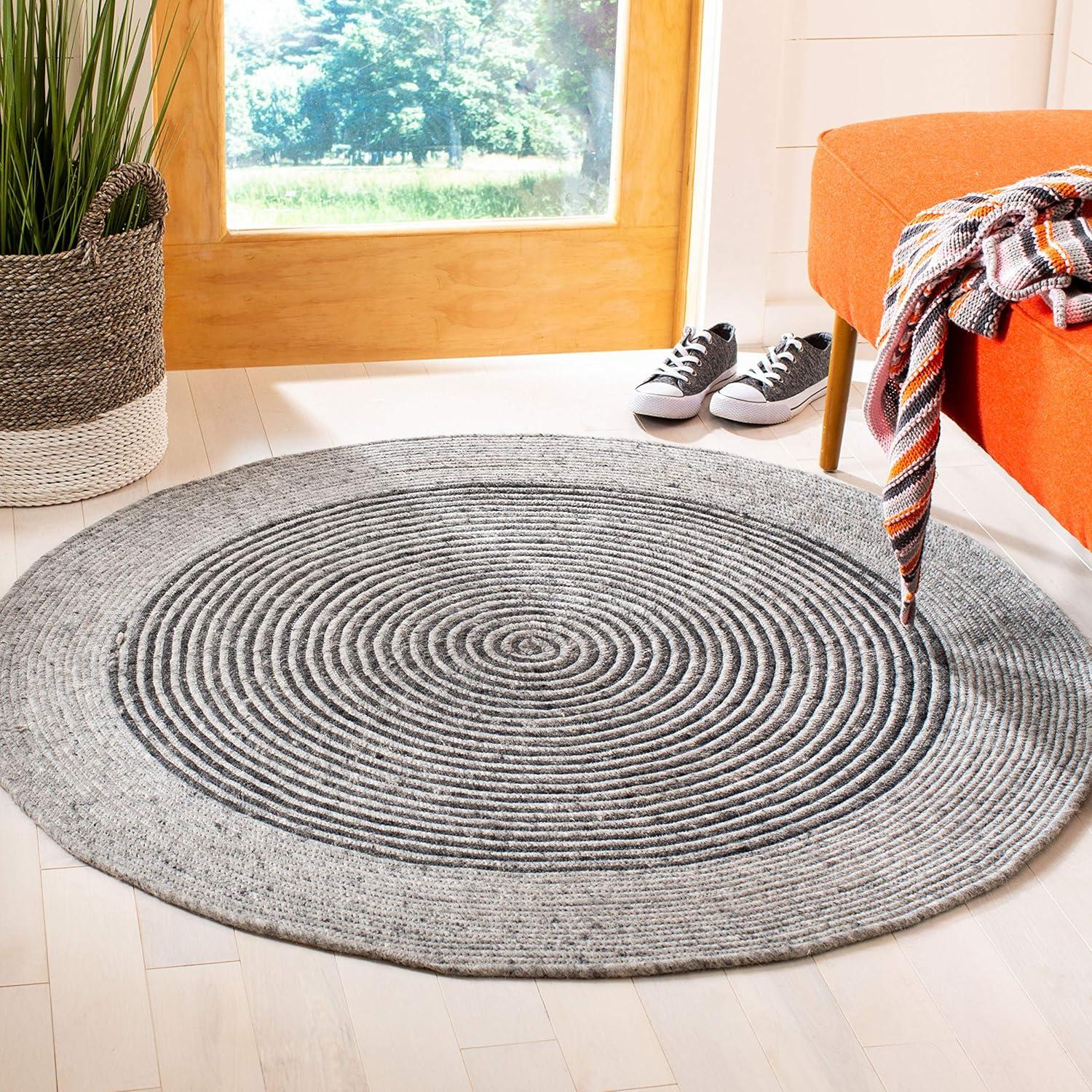 Handwoven Gray Wool 3' Round Braided Reversible Rug