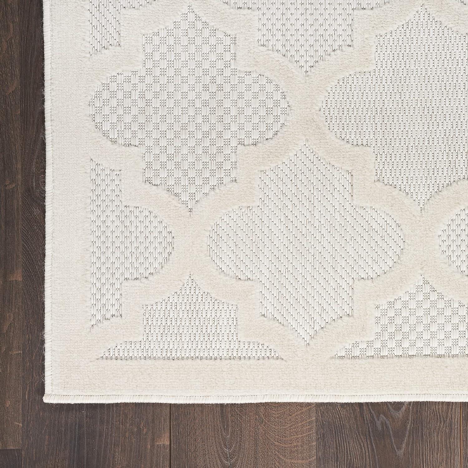 Ivory/White 4' x 6' Synthetic Trellis Flat Woven Rug