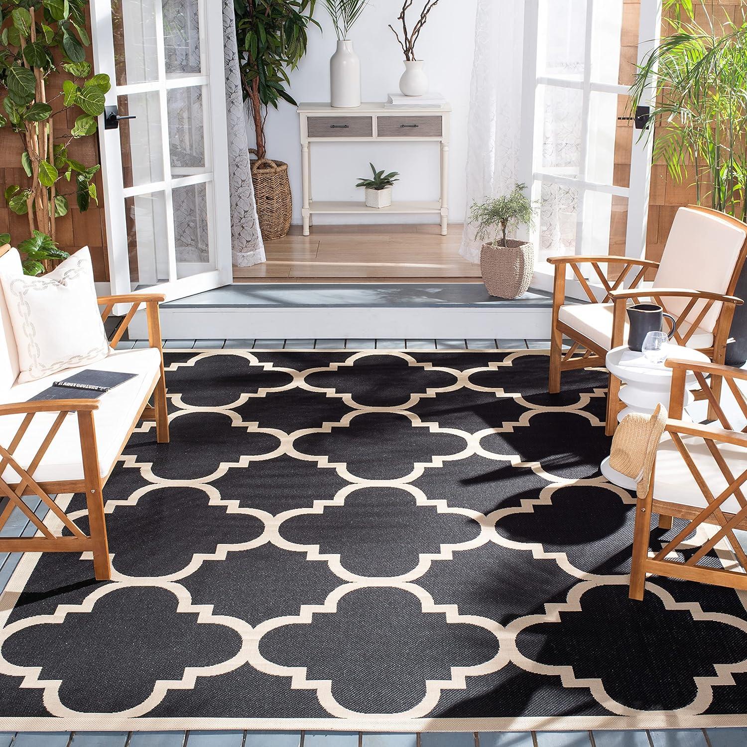 Courtyard Chic Black and Beige 5'3" Square Indoor/Outdoor Area Rug