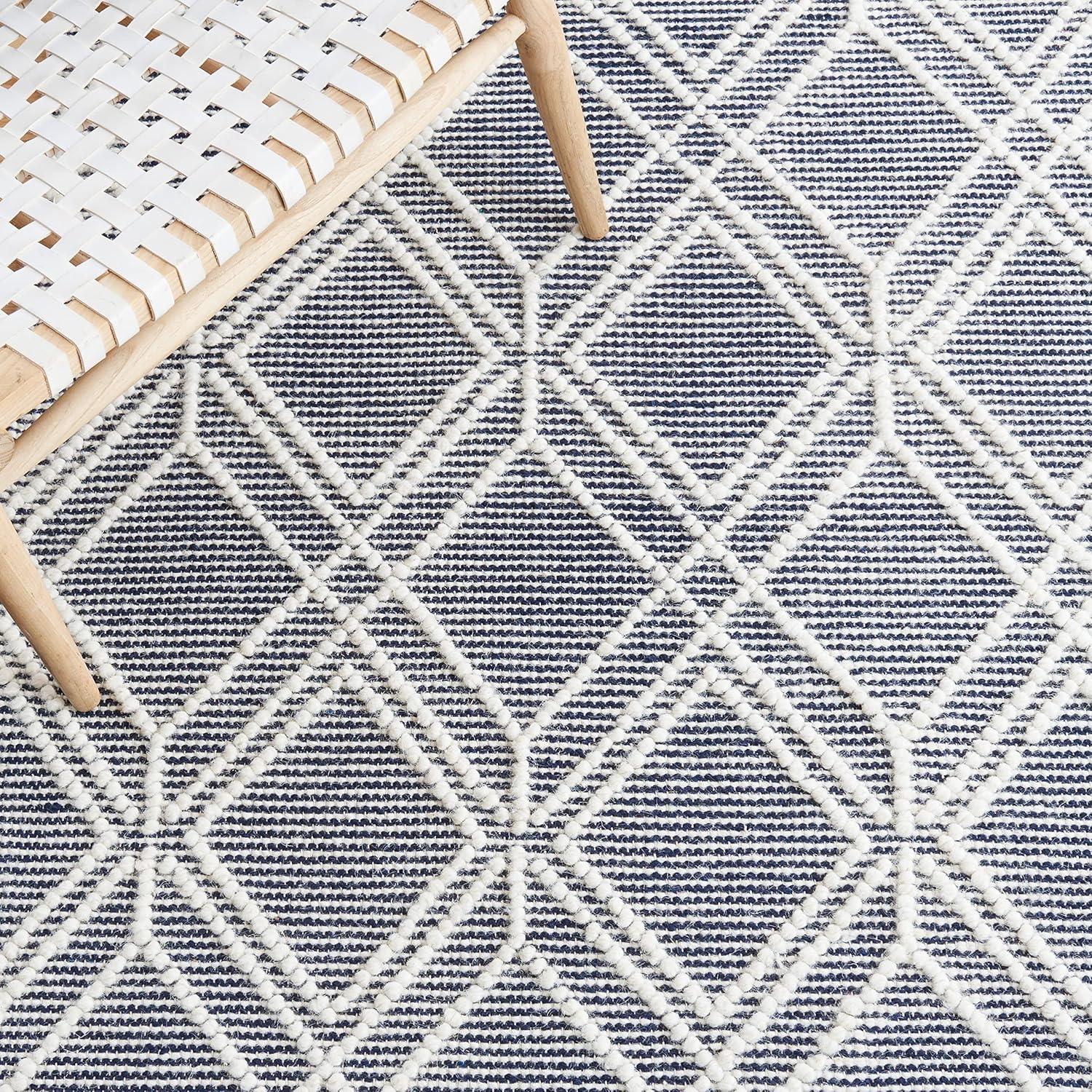 Natura NAT826 Hand Woven Area Rug - Ivory/Navy - 4'x6' - Safavieh.