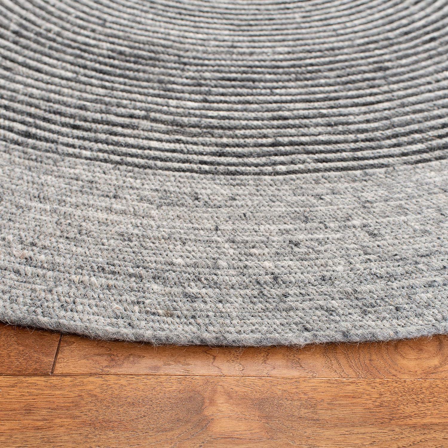 Handwoven Gray Wool 3' Round Braided Reversible Rug