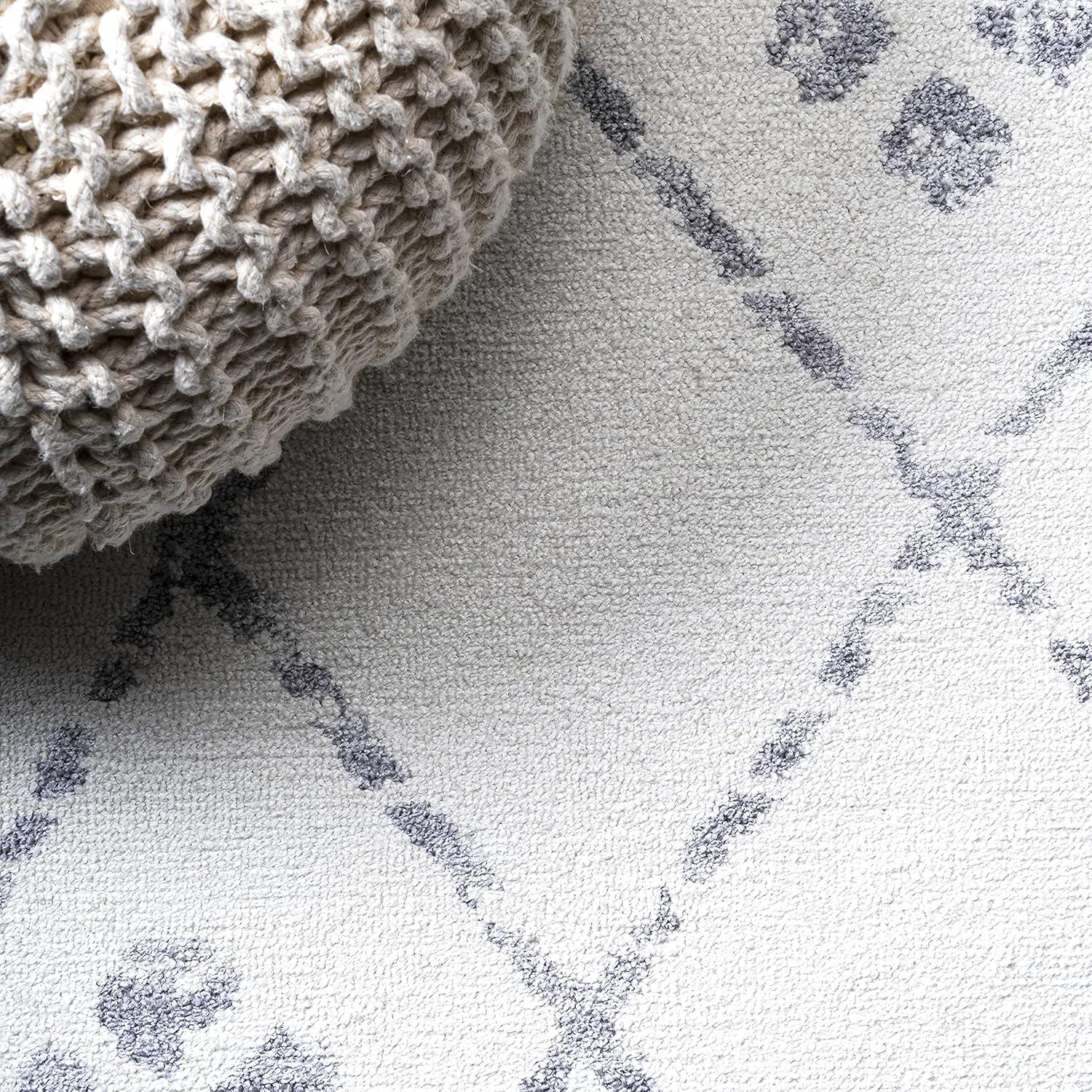 2'x 8' Izil Moroccan Geometric Diamond Runner Rug, White/Light Gray - JONATHAN Y