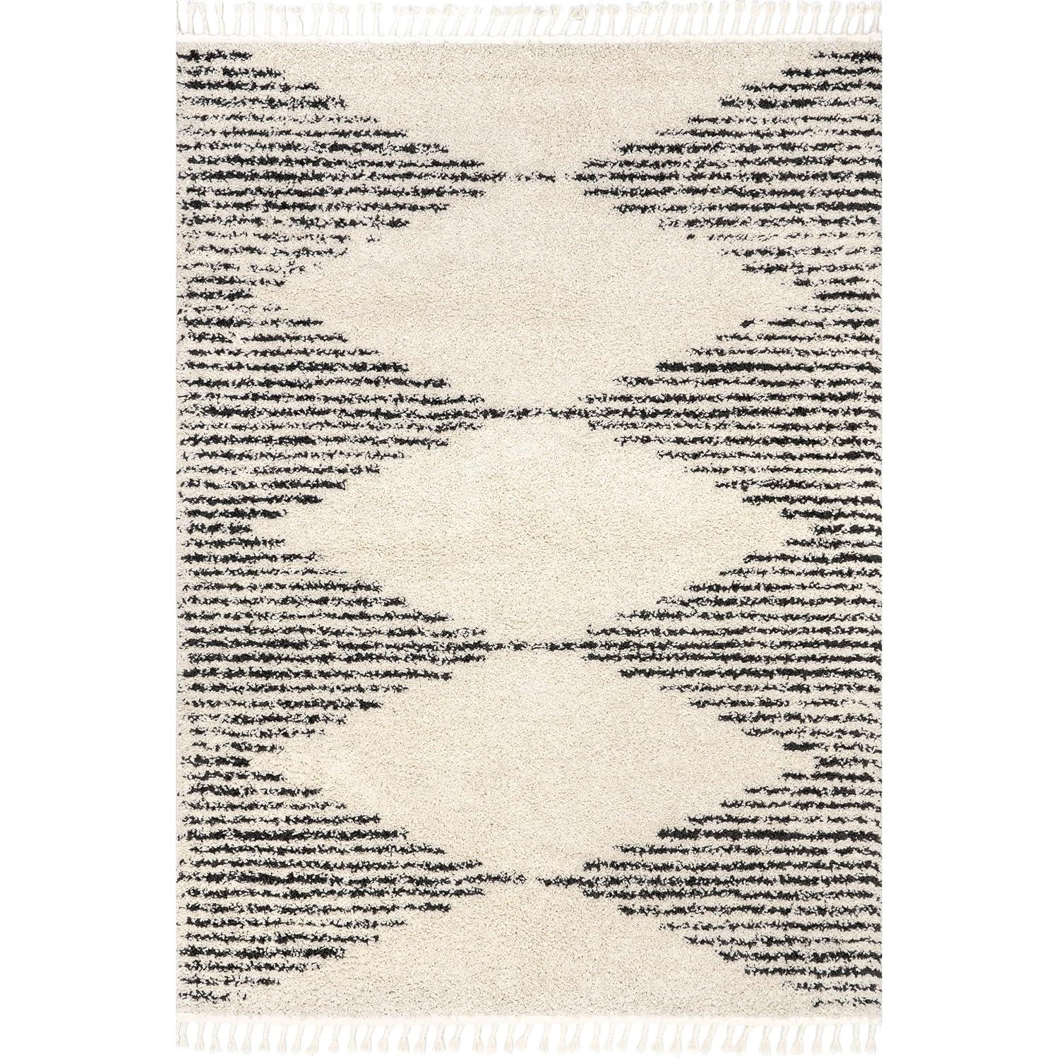 nuLOOM Bria Moroccan Diamond Tassel Area Rug