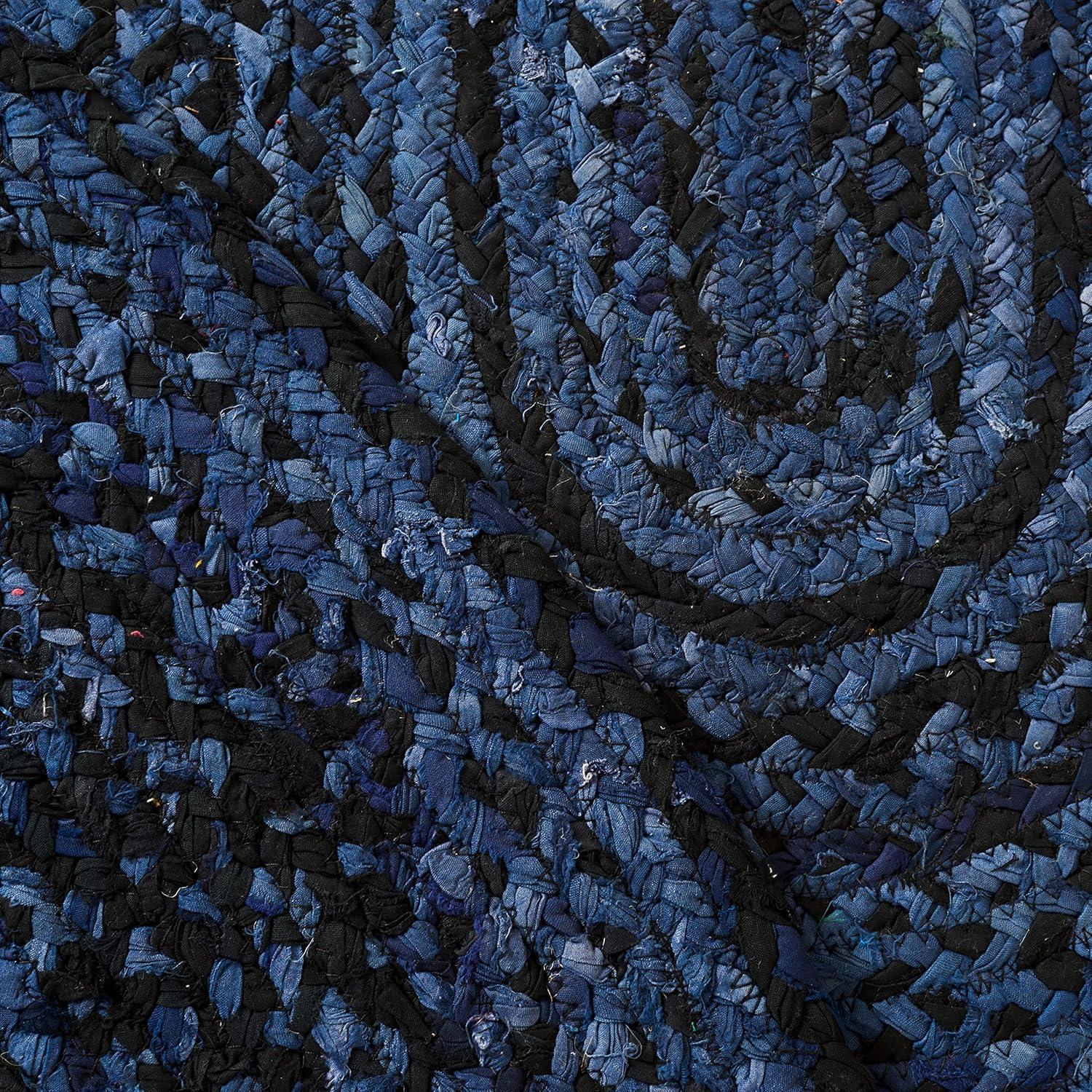Braided BRD452 Hand Woven Indoor Accent Rug - Navy/Black - 3' Round - Safavieh