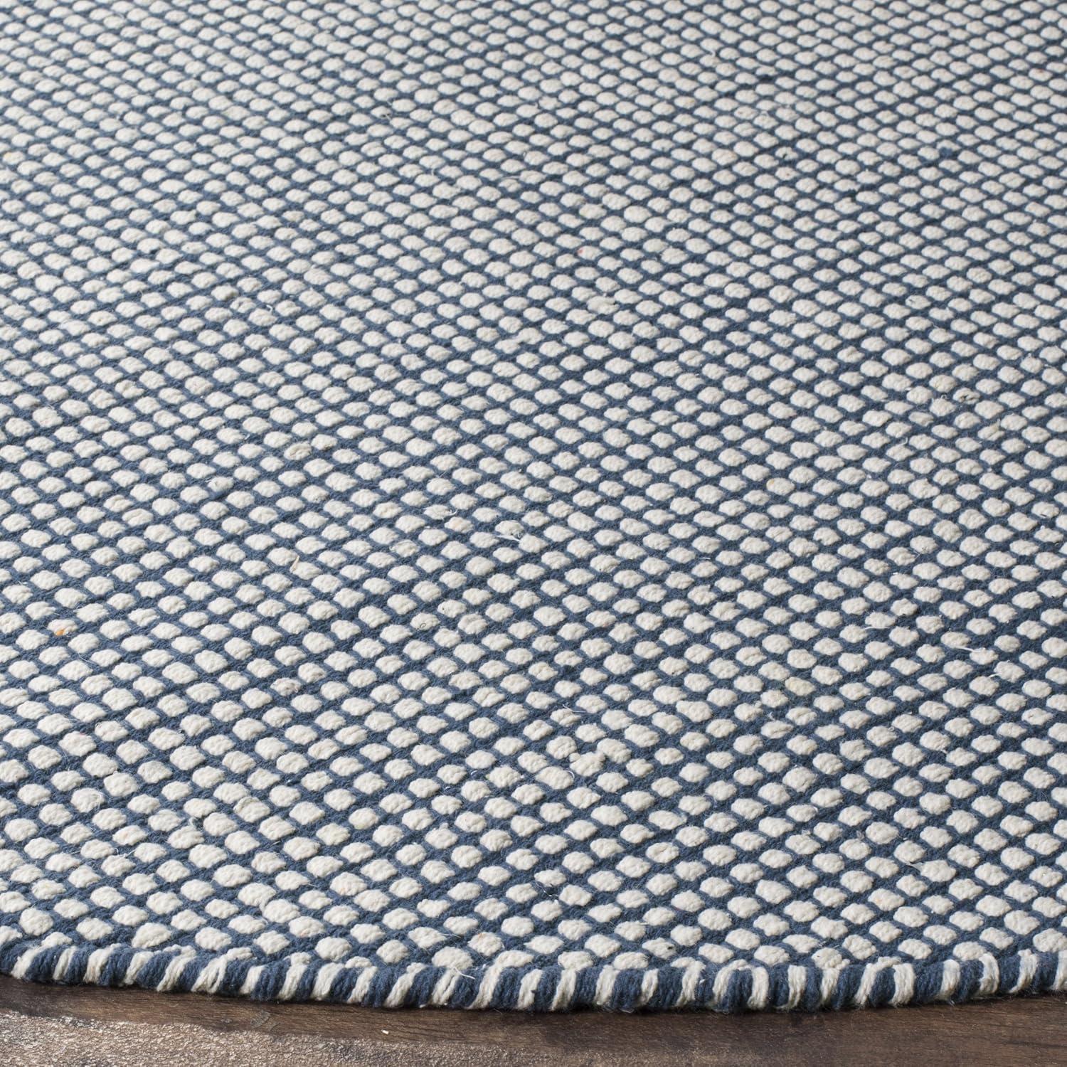 SAFAVIEH Montauk Sampson Geometric Dots Cotton Area Rug, Ivory/Navy, 4' x 4' Round