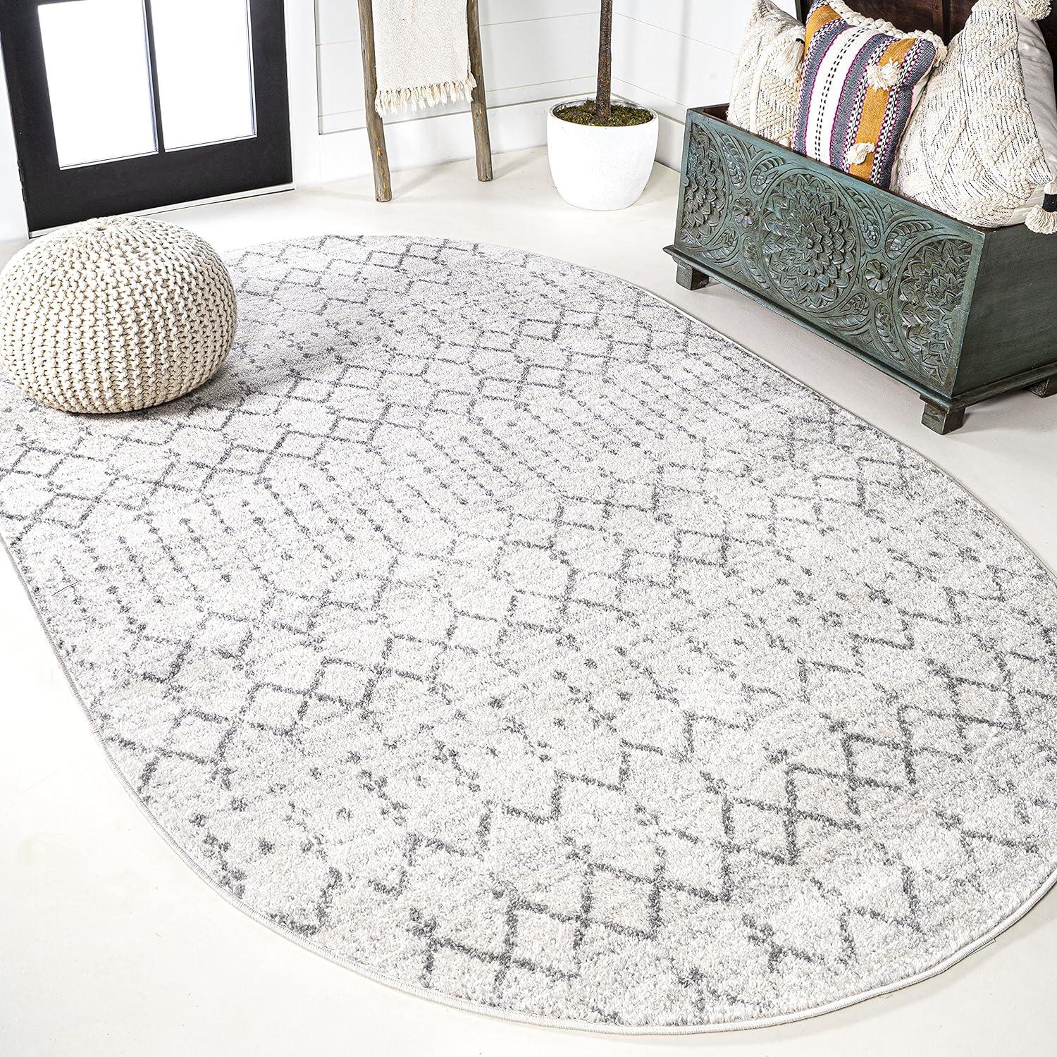 Reversible Gray Geometric Synthetic Oval Rug - Easy Care