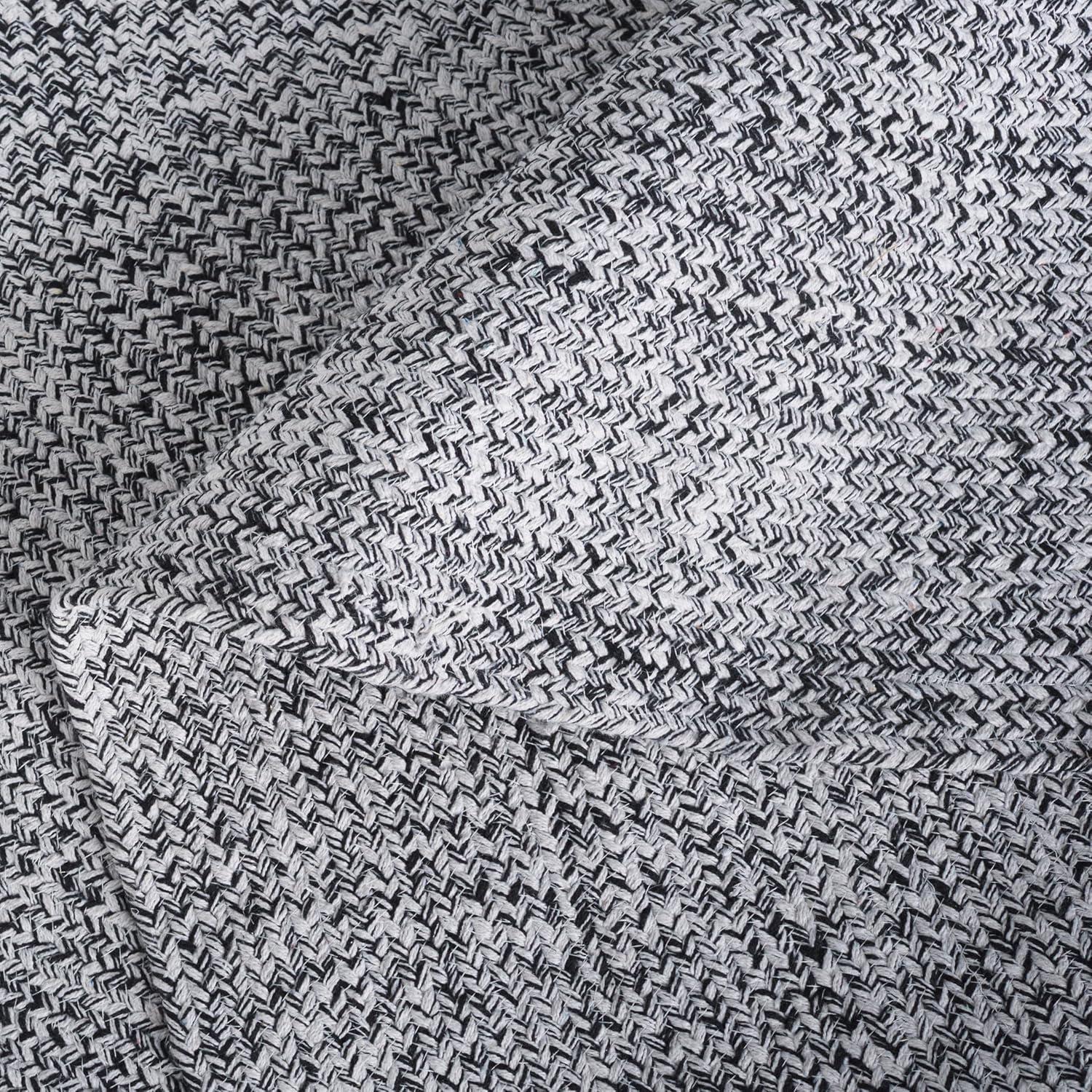 Braided BRD256 Hand Woven Indoor Accent Rug - Ivory/Black - 3'x5' Oval - Safavieh