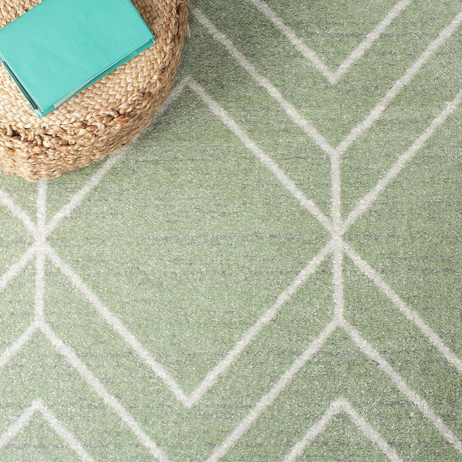 SAFAVIEH Adirondack Caitriona Geometric Runner Rug, Sage/Ivory, 2'6" x 6'