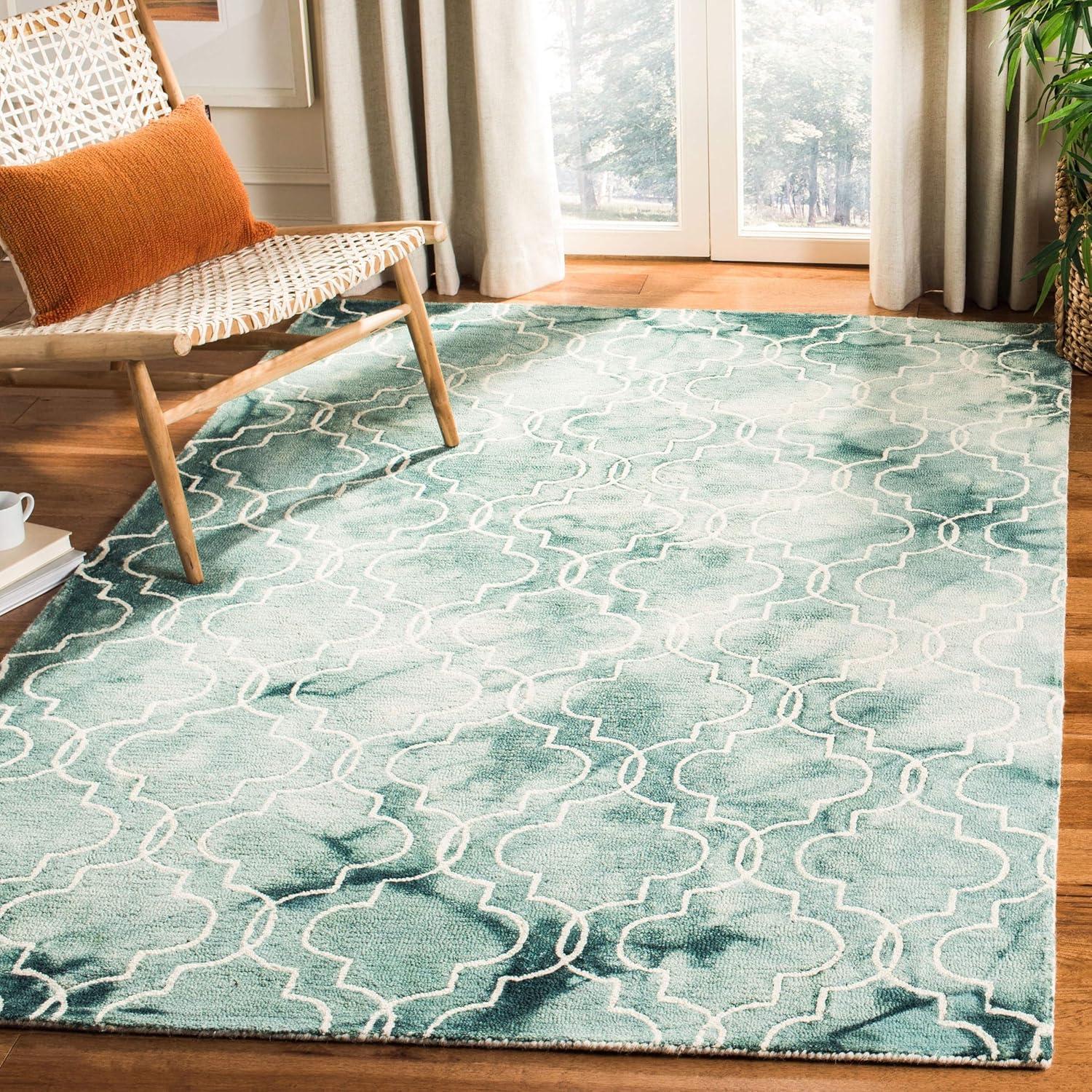 Dip Dye DDY676 Hand Tufted Indoor Area Rug - Green/Ivory - 4'x6' - Safavieh
