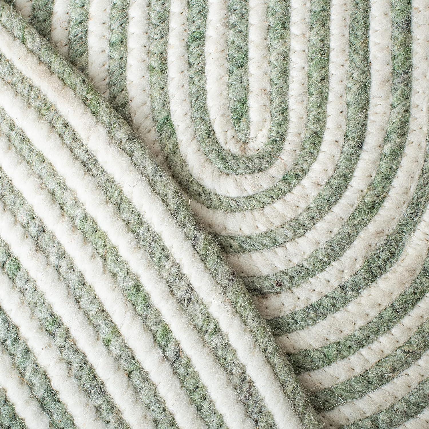Braided BRD905 Hand Woven Area Rug - Green/Ivory - 6'x9' Oval - Safavieh.