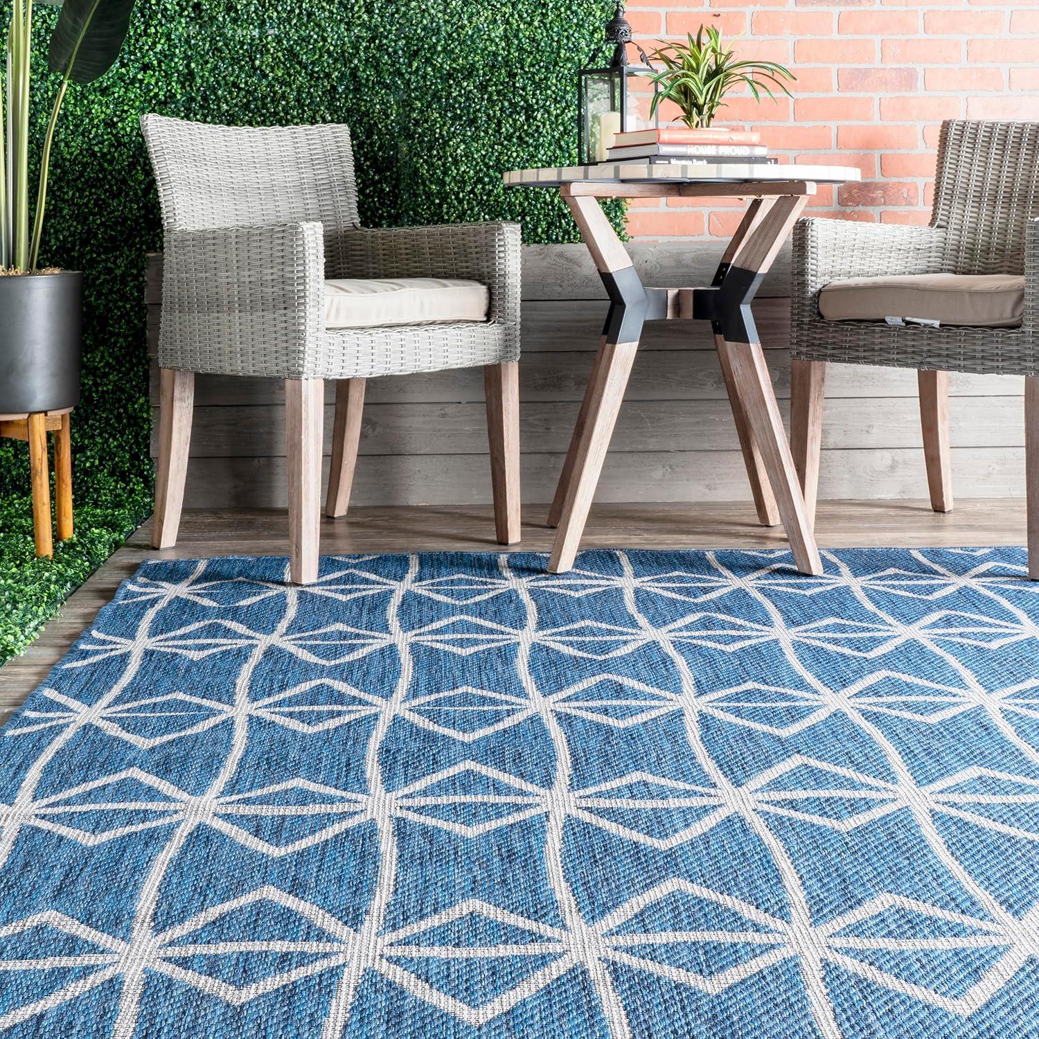 Nuloom Saunders Geometric 5x8 Indoor/Outdoor Area Rug for Living Room Patio Deck Front Porch Kitchen, Blue/Ivory