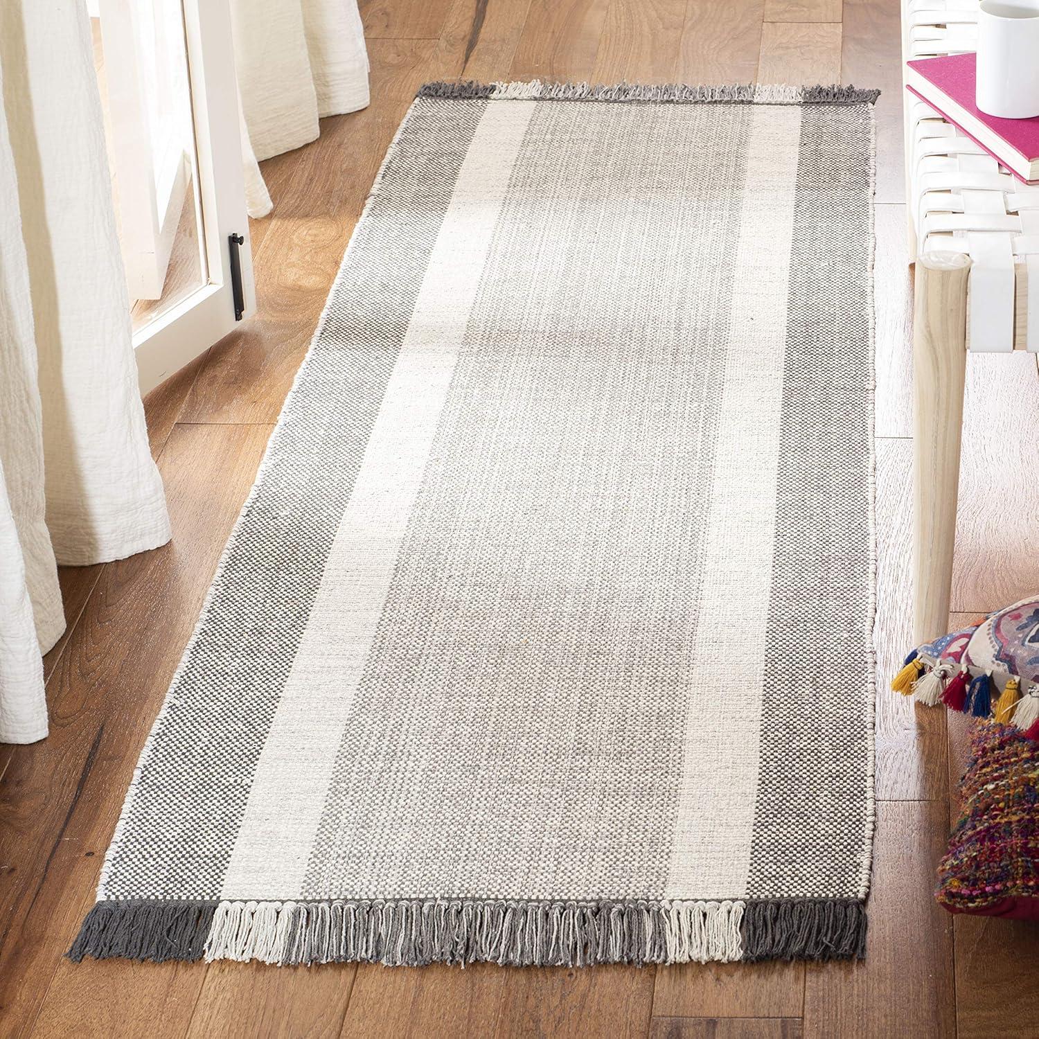 Montauk MTK301 Hand Woven Indoor Rug - Safavieh