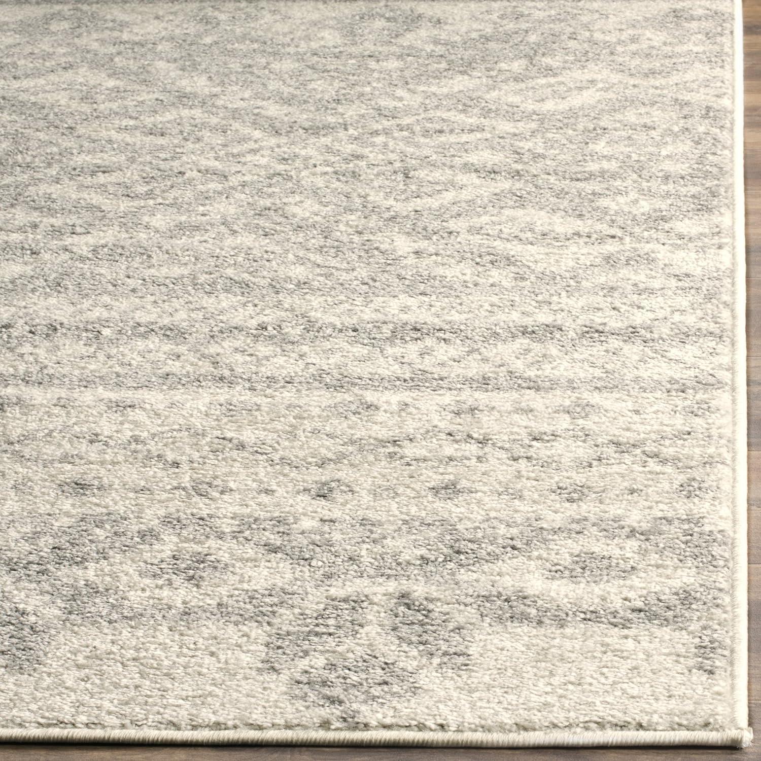 Chic Ivory & Silver Hand-Knotted Synthetic Area Rug - 2'6" x 4'