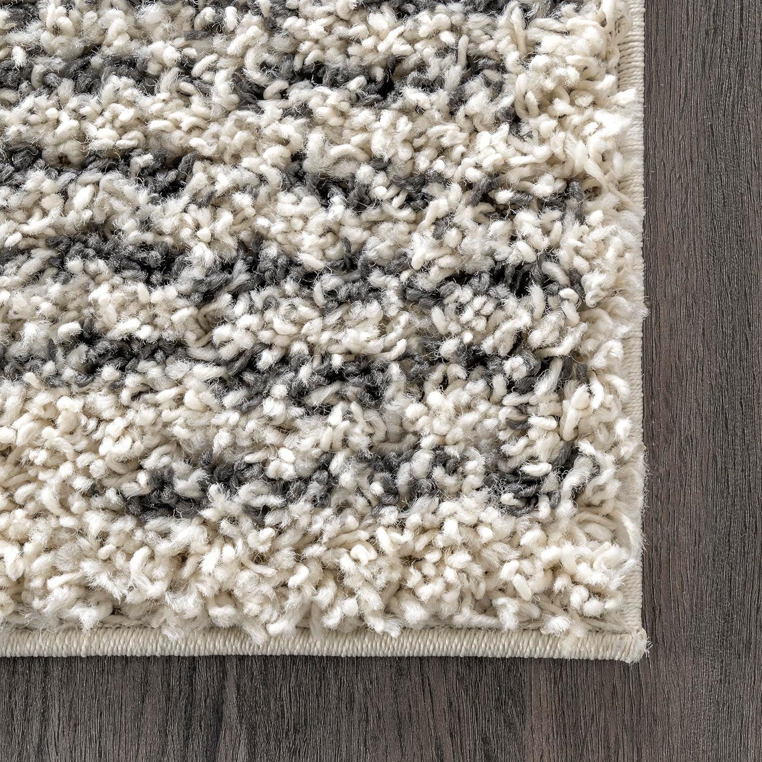 Nuloom Scarlette Diamond 2x6 Runner Shag Indoor Area Rug for Living Room Bedroom Dining Room Nursery Entryway Hallway, Off White/Charcoal