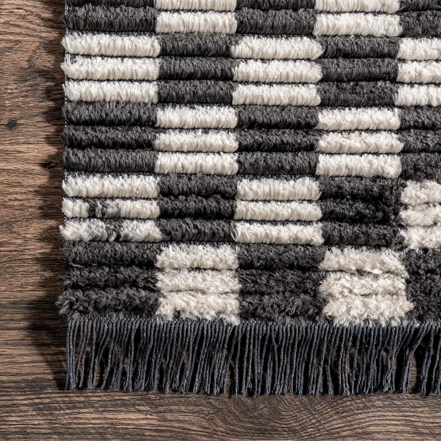 Nuloom Pania Geometric 4x6 Indoor Area Rug for Living Room Bedroom Dining Room Kitchen, Dark Grey