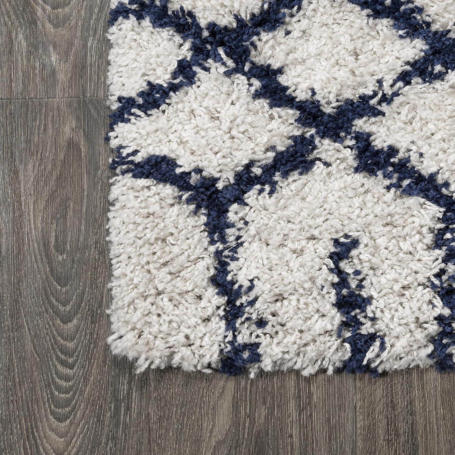 4'x6' Sineu Moroccan Diamond Shag Area Rug, Beige/Navy - JONATHAN Y