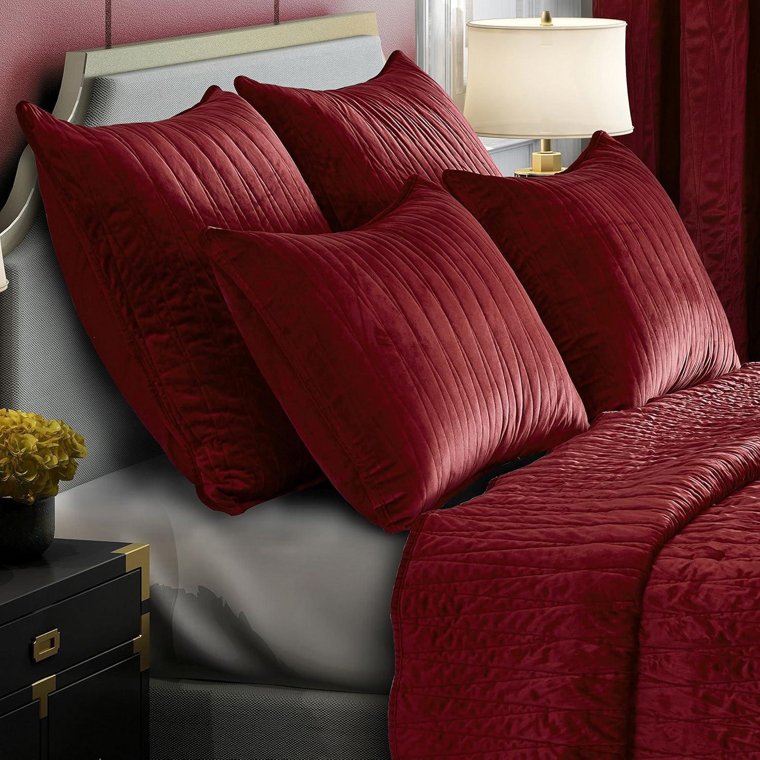 Brielle Premium Modern & Contemporary Velvet Quilt Set