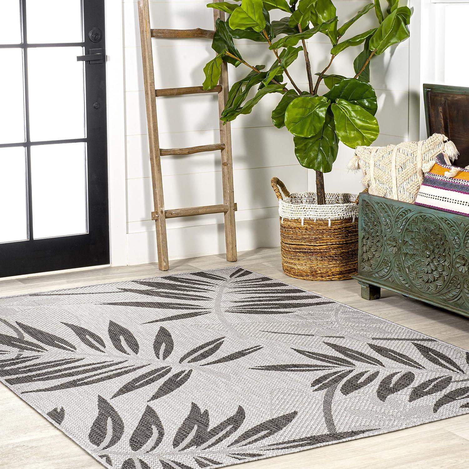 Havana Tropical Palm Leaf Indoor/Outdoor Area Rug - JONATHAN Y