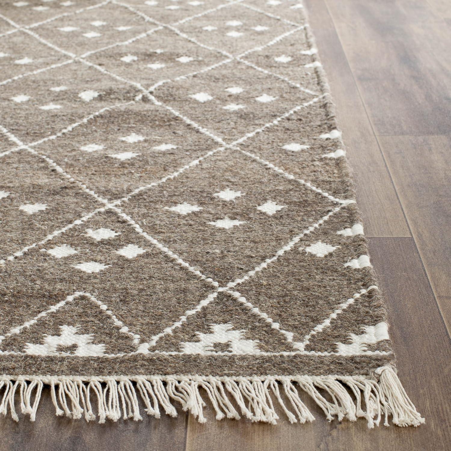 Ivory and Brown Hand-Woven Wool Kilim Rug 4' x 6'