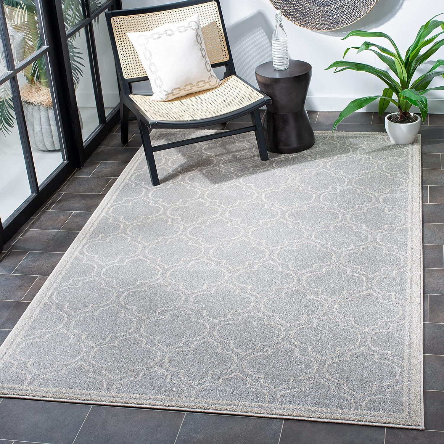 Ivory and Light Grey Geometric Synthetic 6' x 9' Area Rug