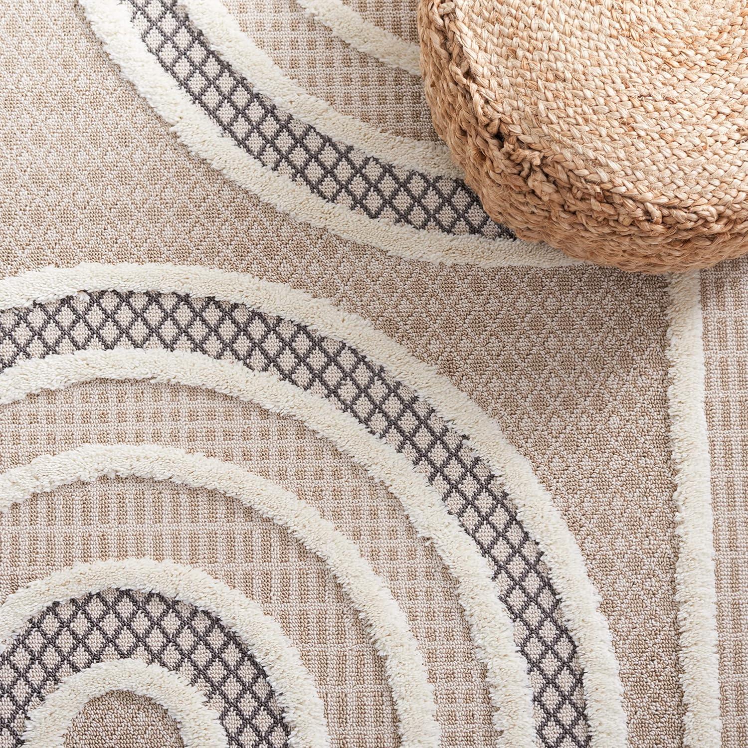 Urban 210 Area Rug In Beige / Ivory