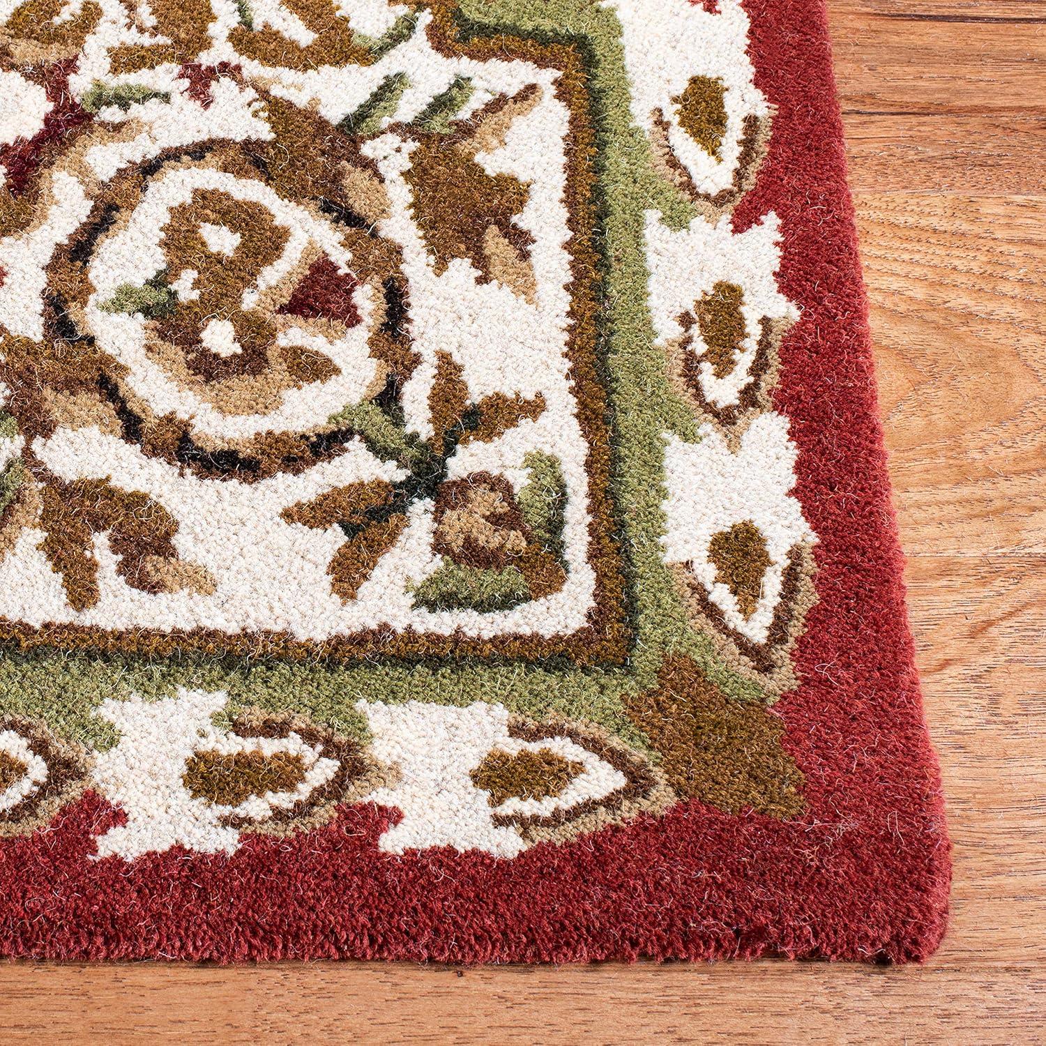 SAFAVIEH Classic Flanagan Oriental Wool Area Rug, Burgundy, 2'3" x 4'