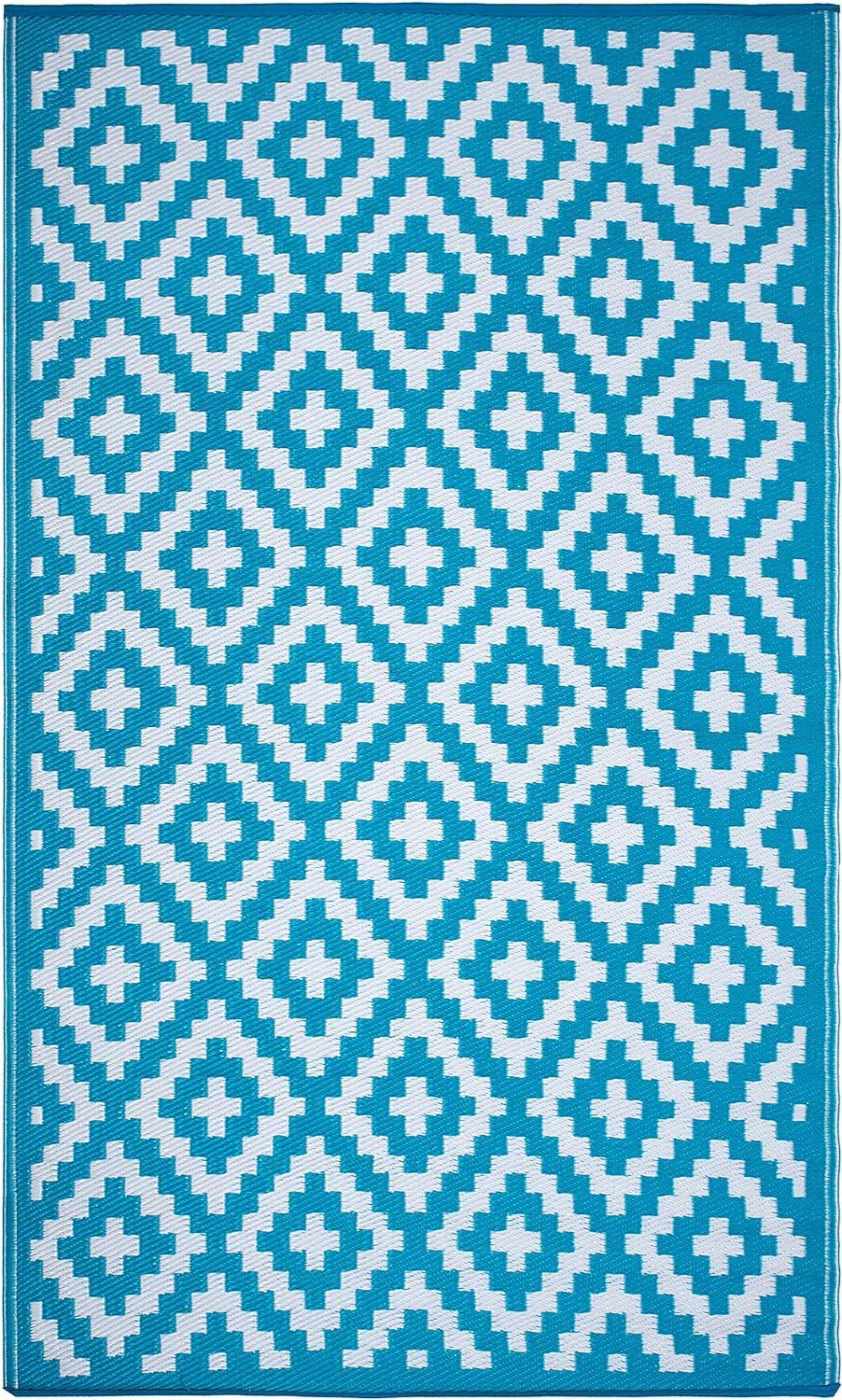 FH Home Outdoor Rug - Waterproof, Fade Resistant, Reversible - Premium Recycled Plastic - Geometric - Patio, Porch, Deck, Balcony - Aztec - Teal & White Crease Free - 5 x 8 ft