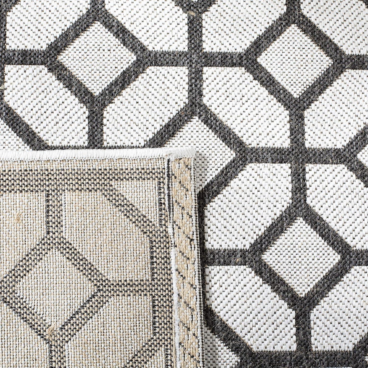 SAFAVIEH Beach House Theo Geometric Indoor/Outdoor Area Rug Light Grey/Charcoal, 5'3" x 7'6"