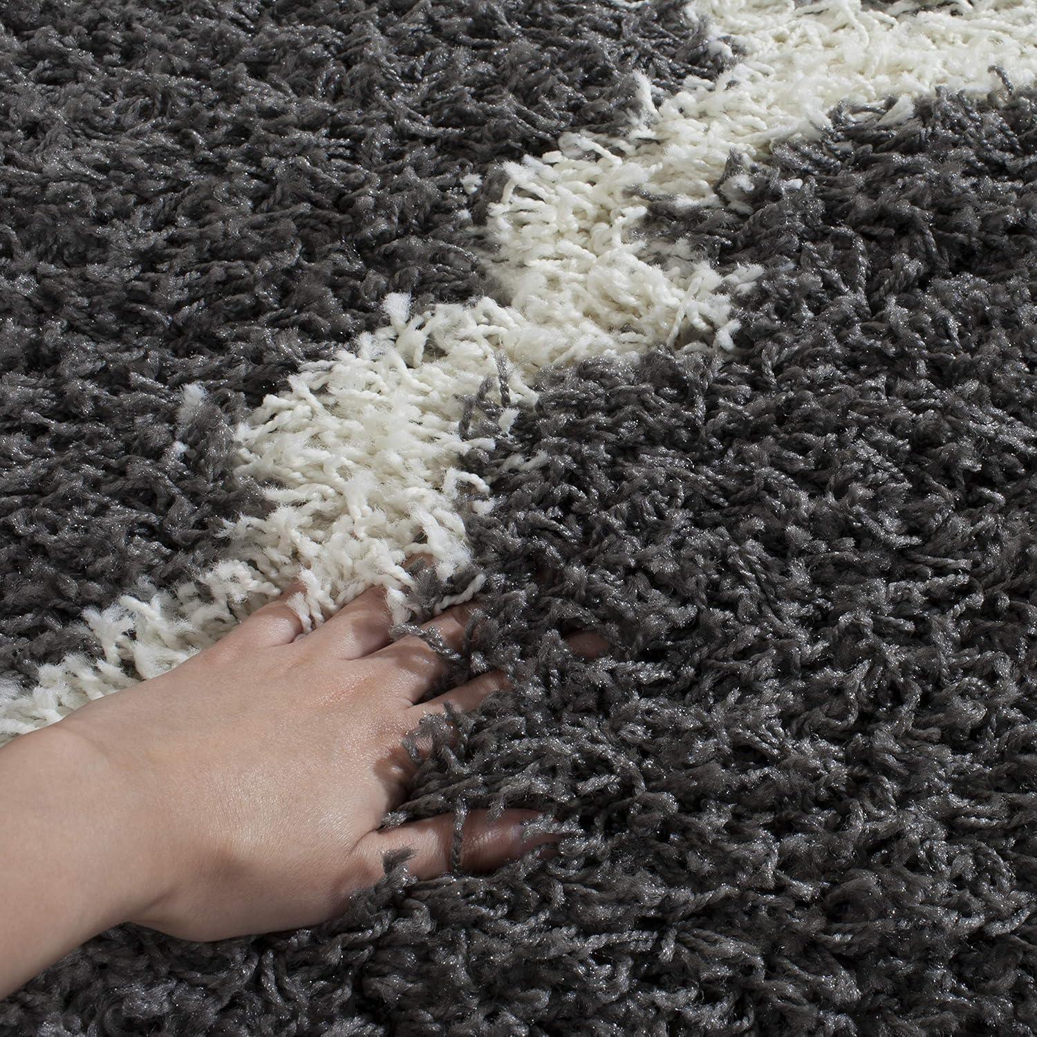 Dallas Shag SGD258 Power Loomed Indoor Area Rug - Dark Grey/Ivory - 5'1"x7'6" - Safavieh.
