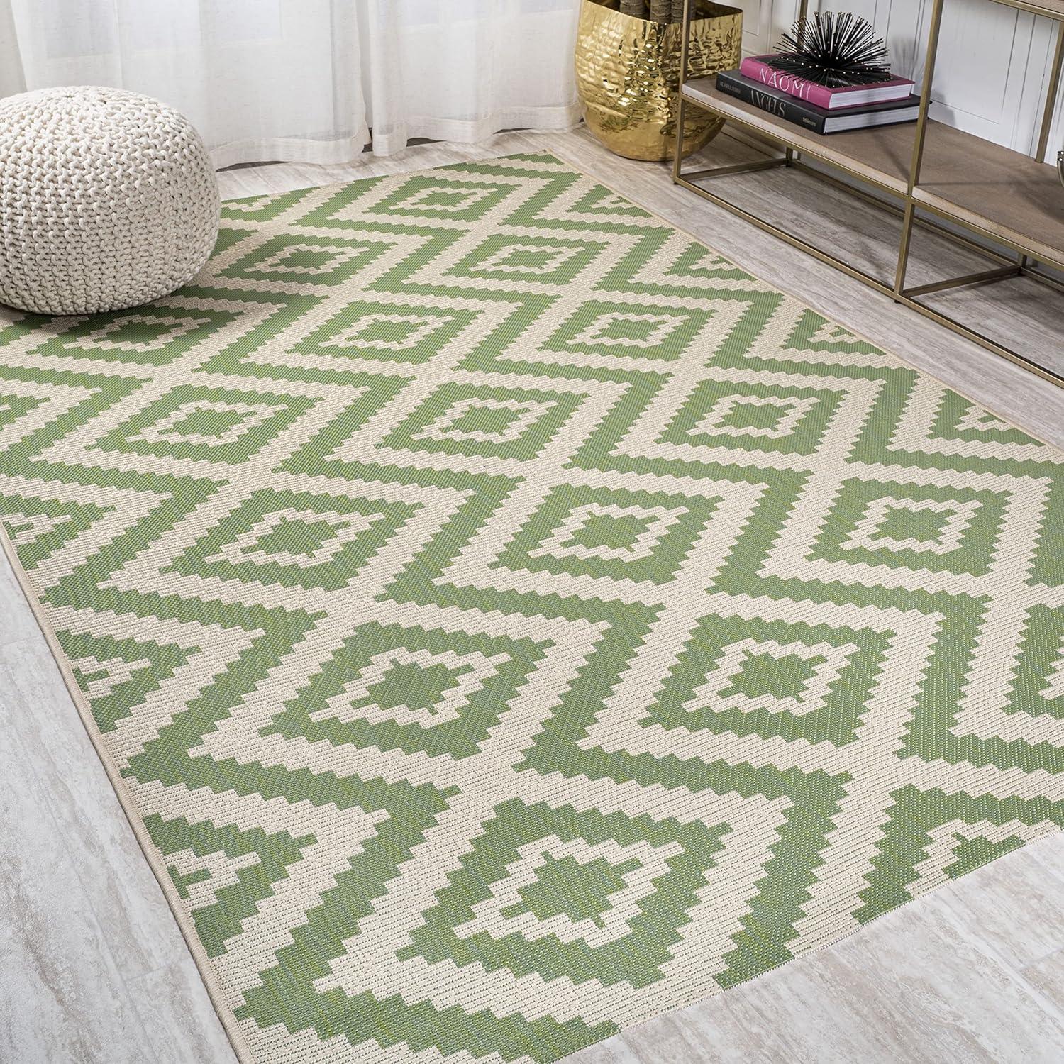 4'x6' Sintra Diamond Indoor/Outdoor Area Rug, Green/Cream - JONATHAN Y