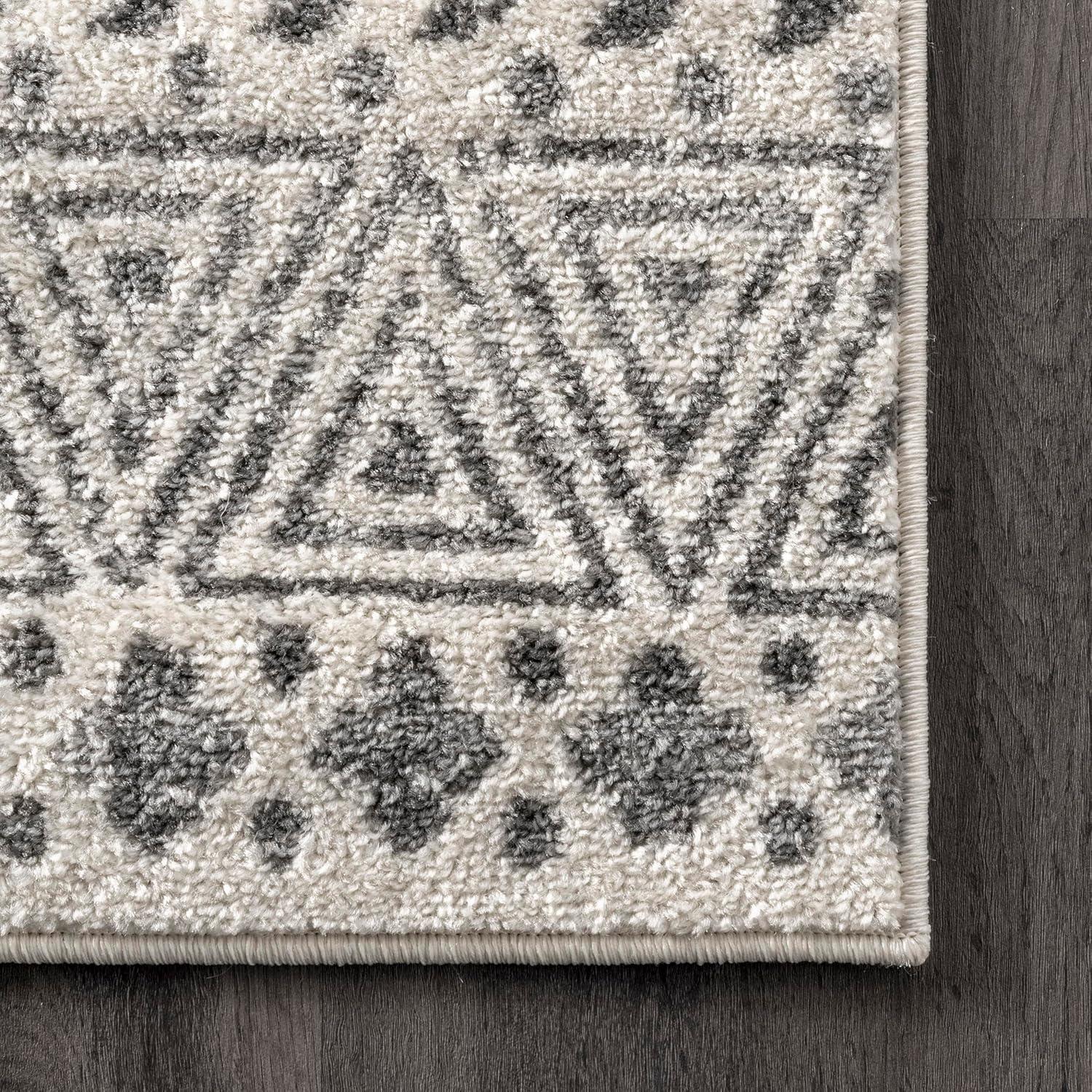 Nuloom Camila Geometric 7x9 Indoor Area Rug for Living Room Bedroom Dining Room Kitchen, Off White/Ivory