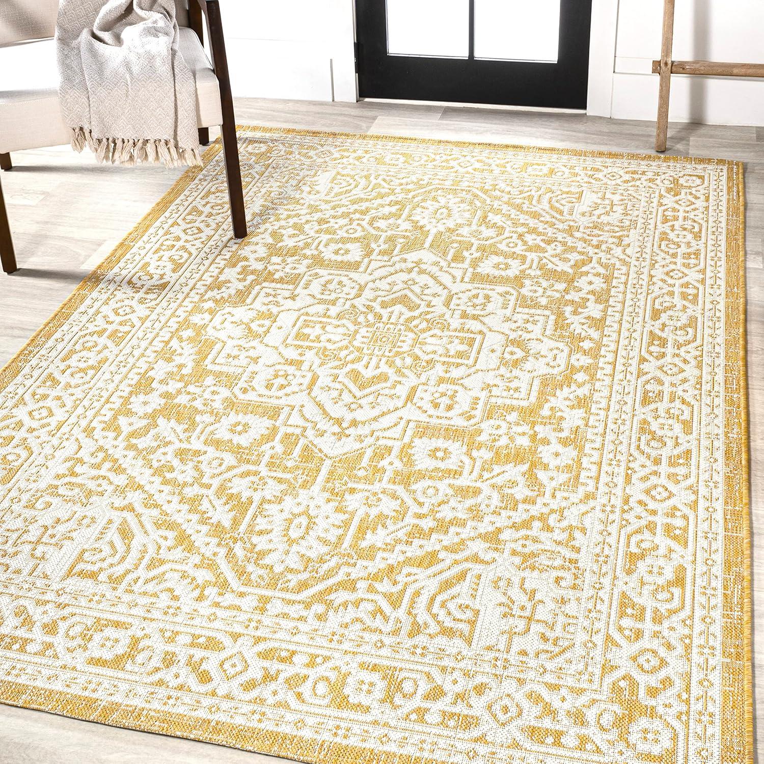 Sinjuri Medallion Textured Weave Indoor/Outdoor Area Rug - JONATHAN Y