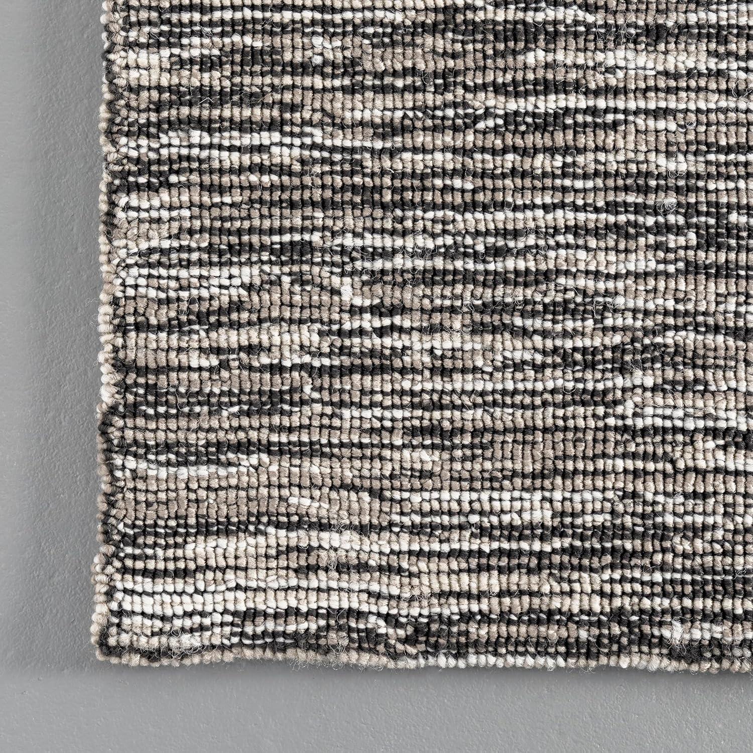 Gray 6' x 9' Reversible Synthetic Indoor/Outdoor Rug