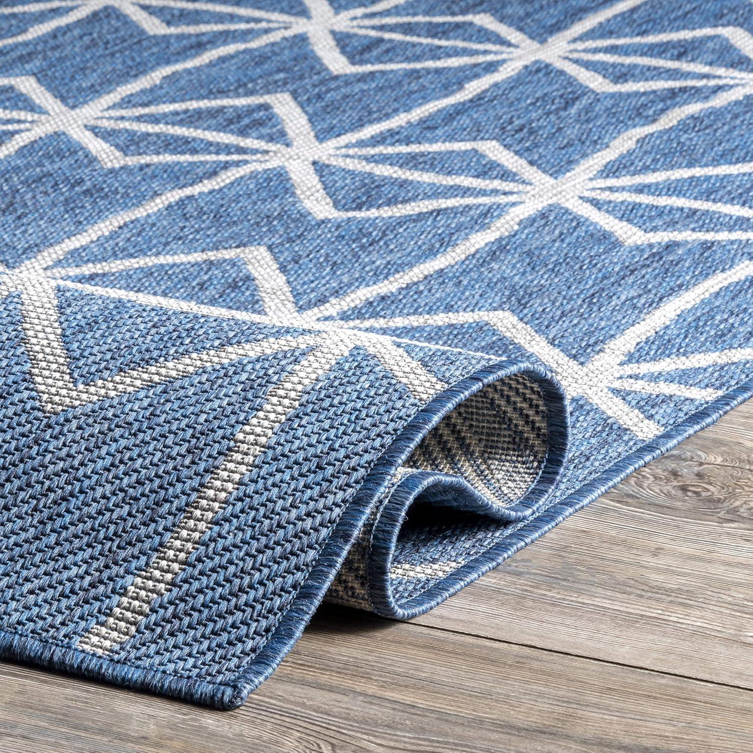 Modern Geometric Trellis 4' x 6' Blue Synthetic Area Rug