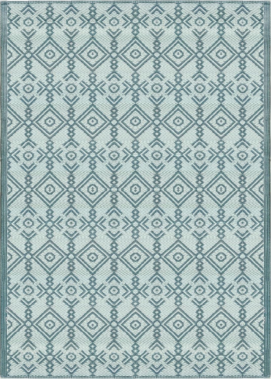 Coastal Charm 5'x7' Low Pile Rectangular Outdoor Rug in Grey