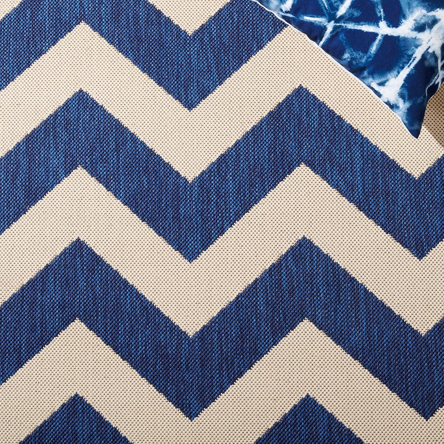 Courtyard CY6244 Power Loomed Indoor and Outdoor Area Rug - Navy/Beige - 6'7"x6'7" - Safavieh