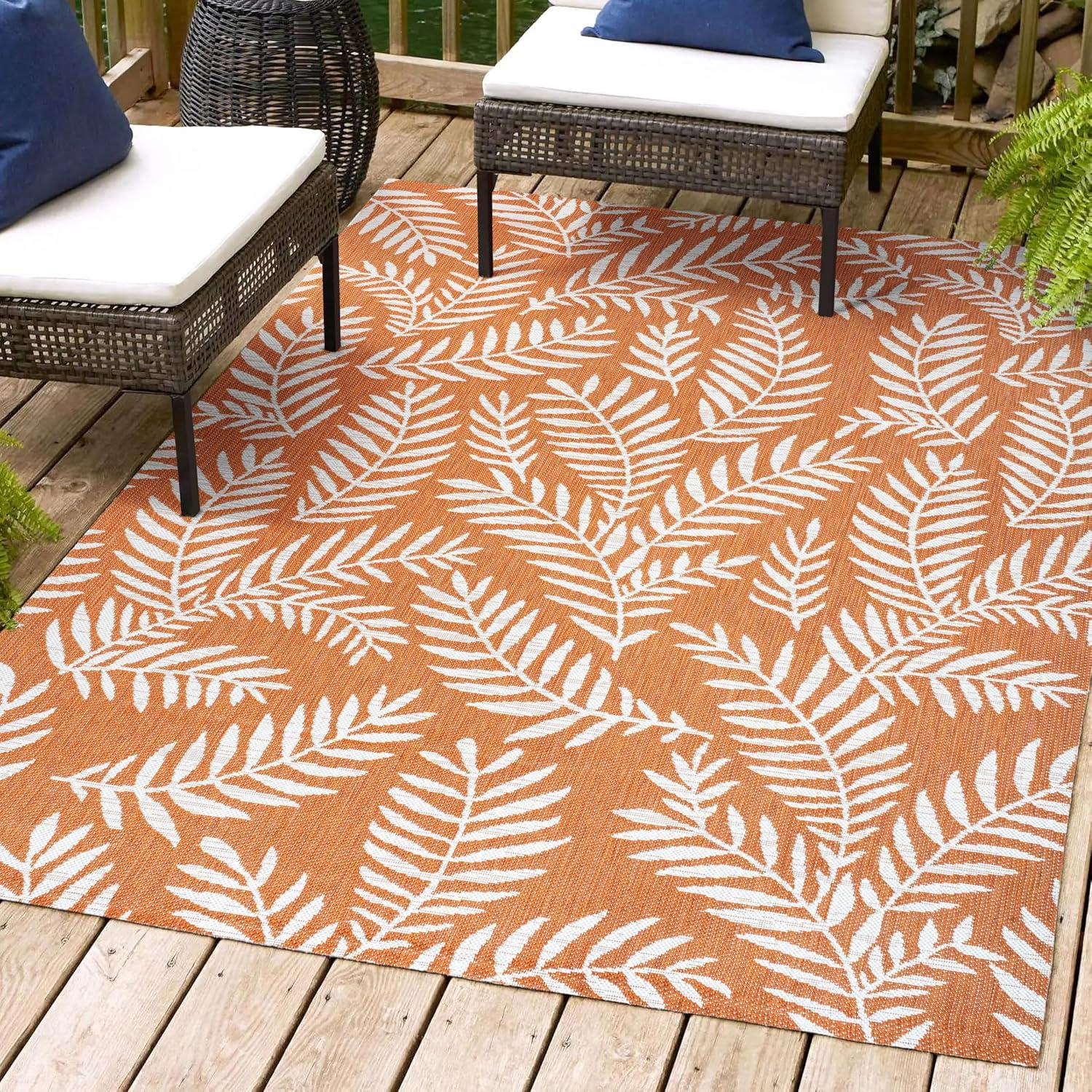 Nevis Palm Frond Indoor/Outdoor Area Rug - JONATHAN Y