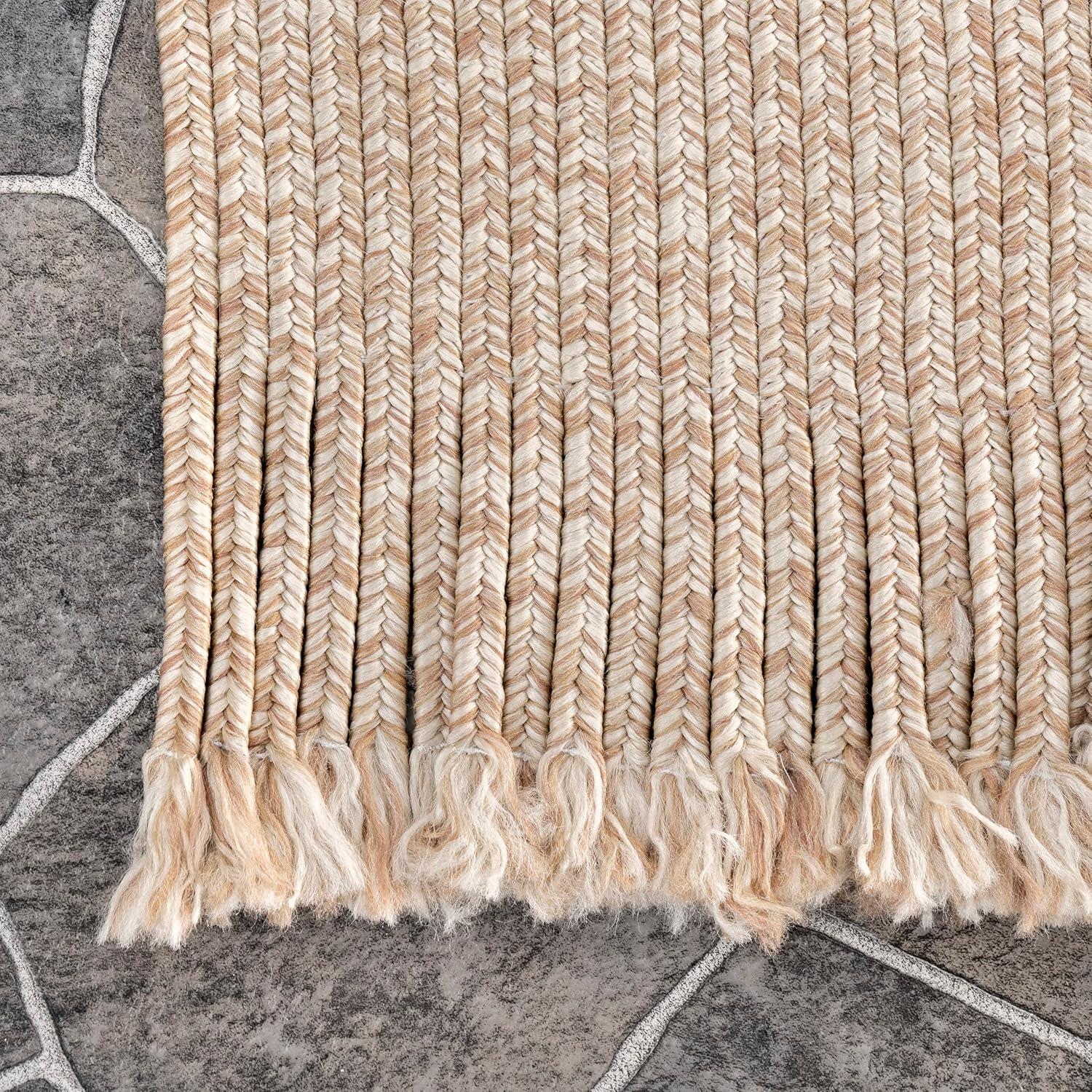 Casual Elegance Braided Tan Synthetic 3' x 5' Indoor/Outdoor Rug