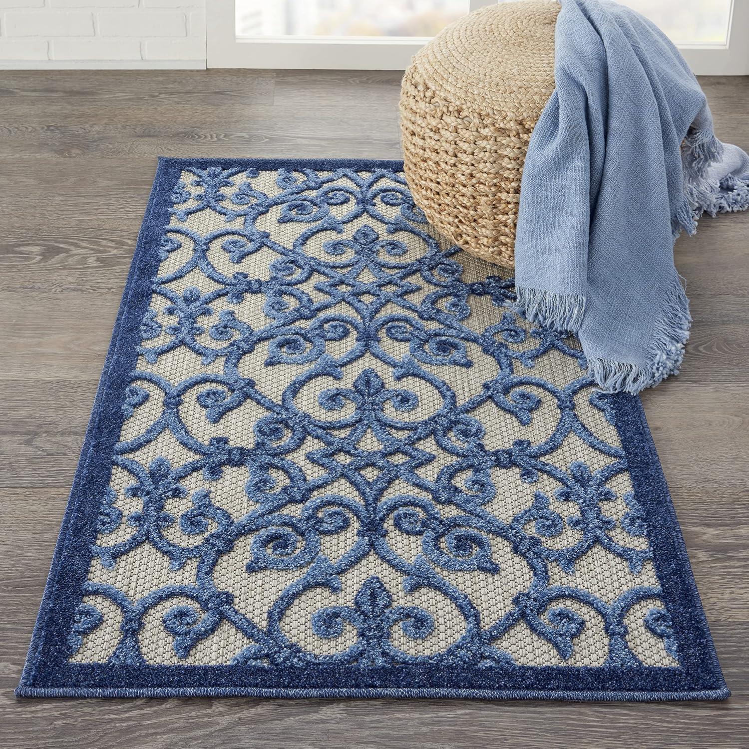 Aloha Grey/Blue Floral Indoor/Outdoor 2'8" x 4' Area Rug