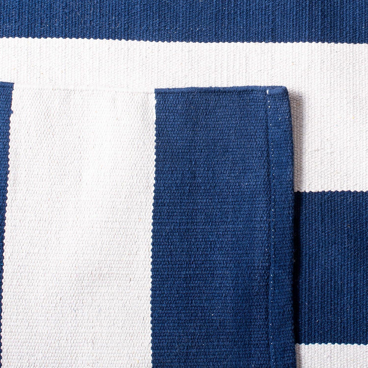 Montauk MTK712 Hand Woven Indoor Area Rug - Navy/Ivory - 5'x8' - Safavieh