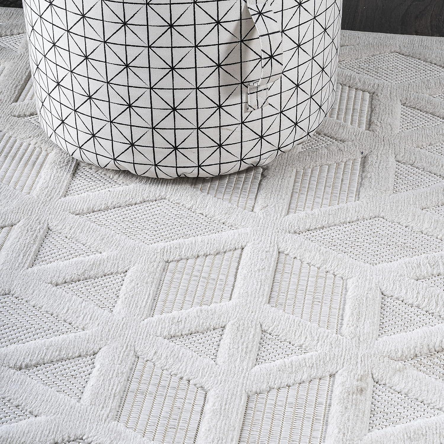 3'x5' Talaia Neutral Geometric Indoor/Outdoor Area Rug, Ivory - JONATHAN Y