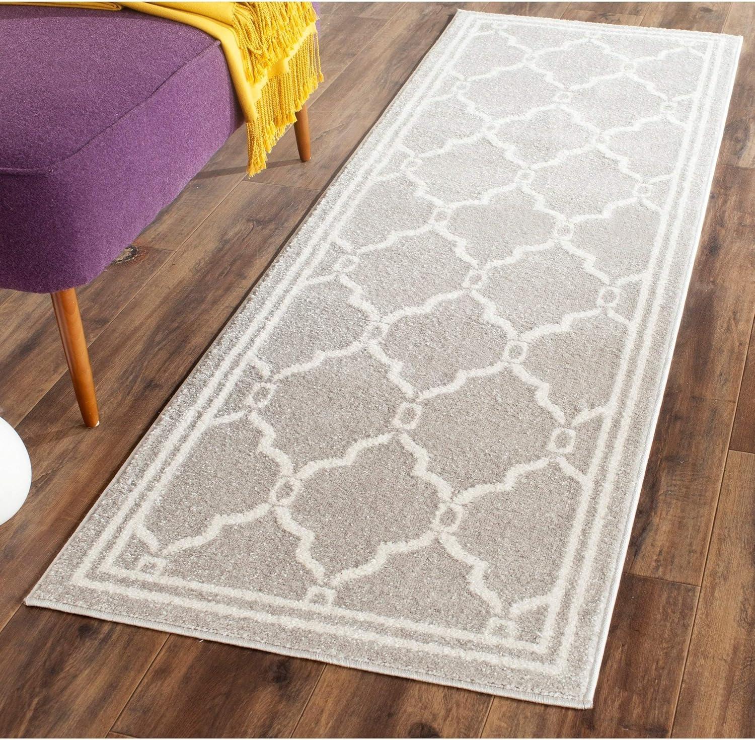 Amherst AMT414 Power Loomed Area Rug  - Safavieh