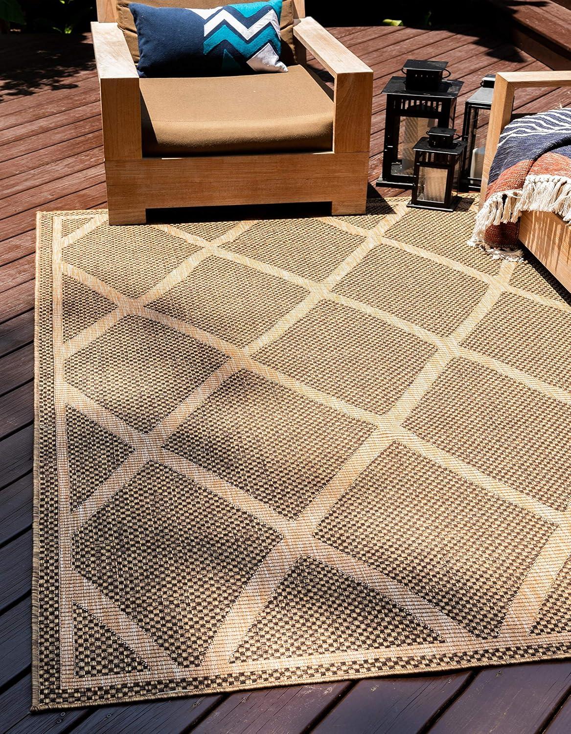 Unique Loom Outdoor Trellis Collection Area Rug - Diamonds (4' 1" x 6' 1" Rectangle Brown/Tan)