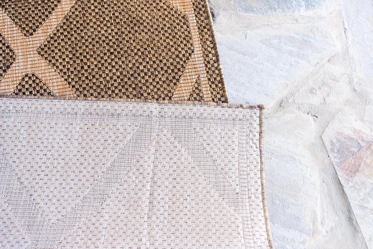 Unique Loom Outdoor Trellis Collection Area Rug - Diamonds (4' 1" x 6' 1" Rectangle Brown/Tan)